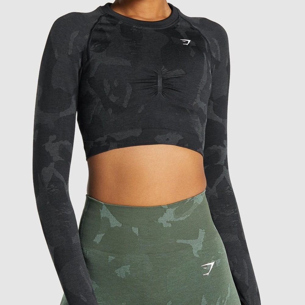 Adapt camo seamless long sleeve crop top
